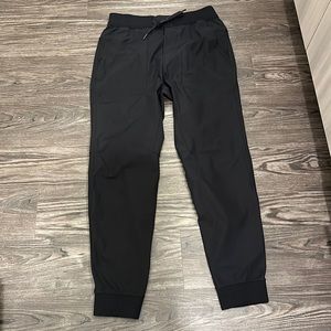 Lululemon Men’s black ABC joggers
